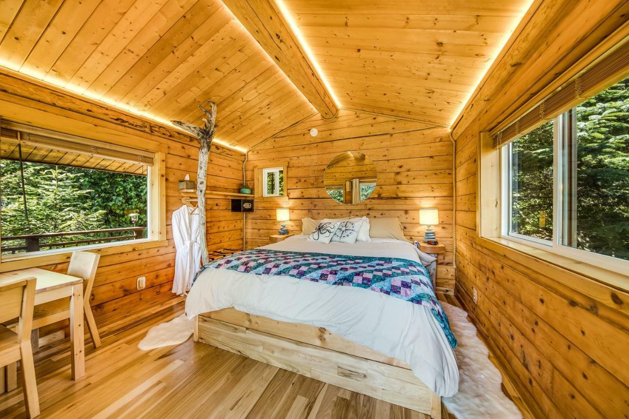 Stillpoint Lodge - All-Inclusive Halibut Cove Luaran gambar