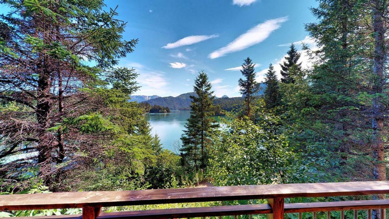 Stillpoint Lodge - All-Inclusive Halibut Cove Luaran gambar