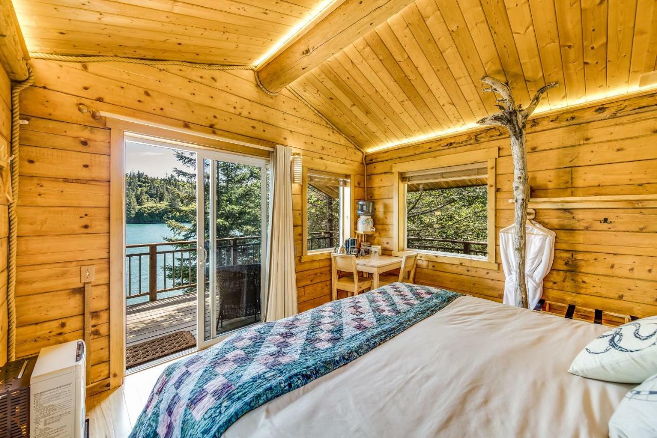 Stillpoint Lodge - All-Inclusive Halibut Cove Luaran gambar