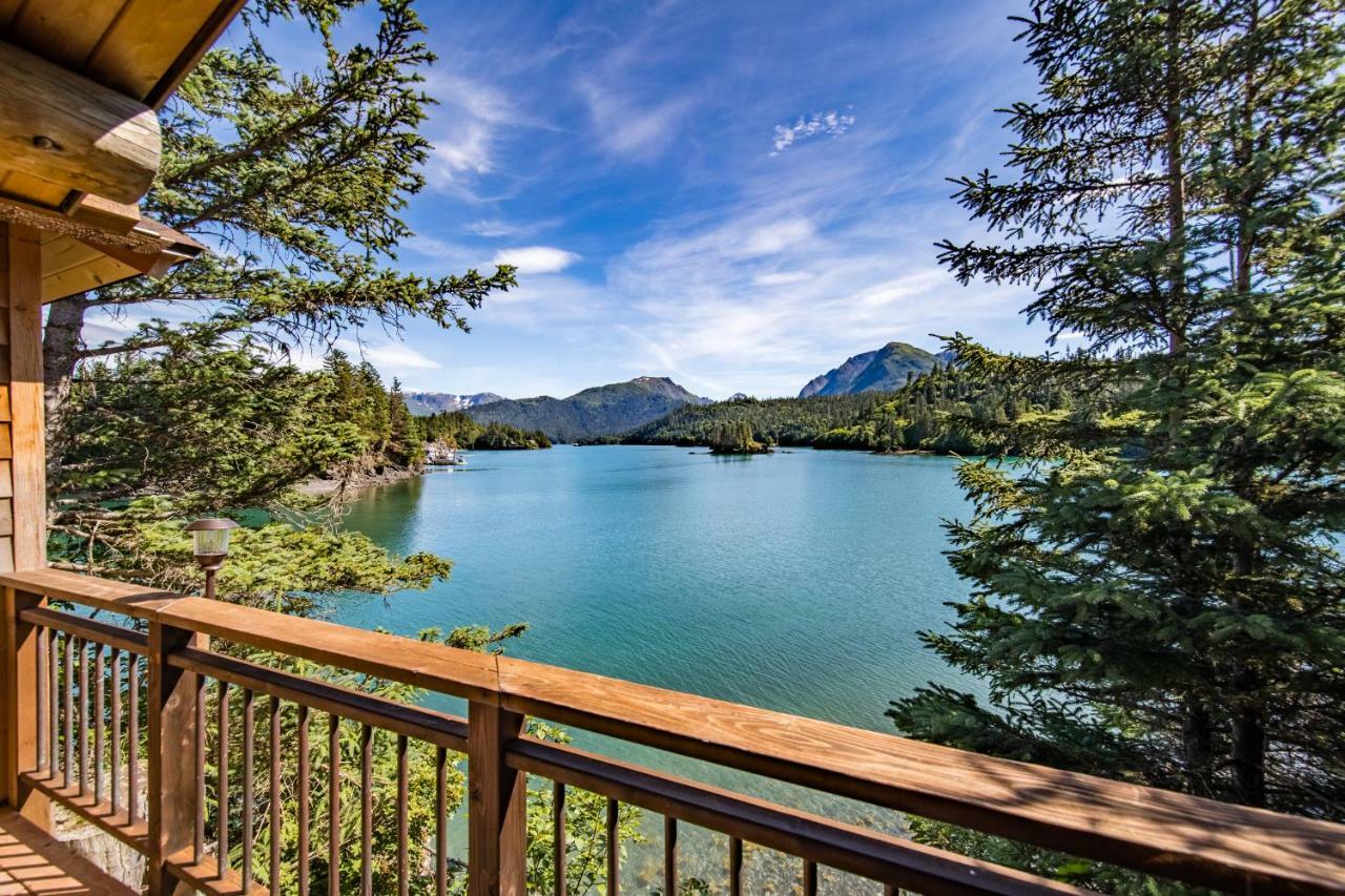 Stillpoint Lodge - All-Inclusive Halibut Cove Luaran gambar