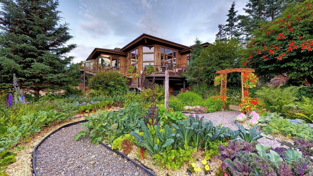 Stillpoint Lodge - All-Inclusive Halibut Cove Luaran gambar