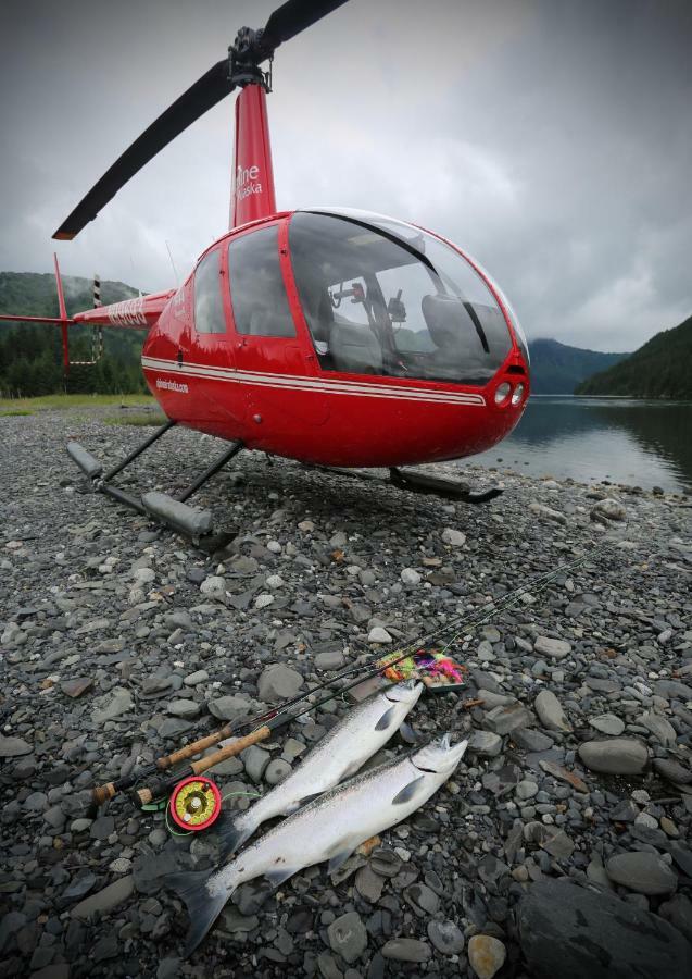 Stillpoint Lodge - All-Inclusive Halibut Cove Luaran gambar