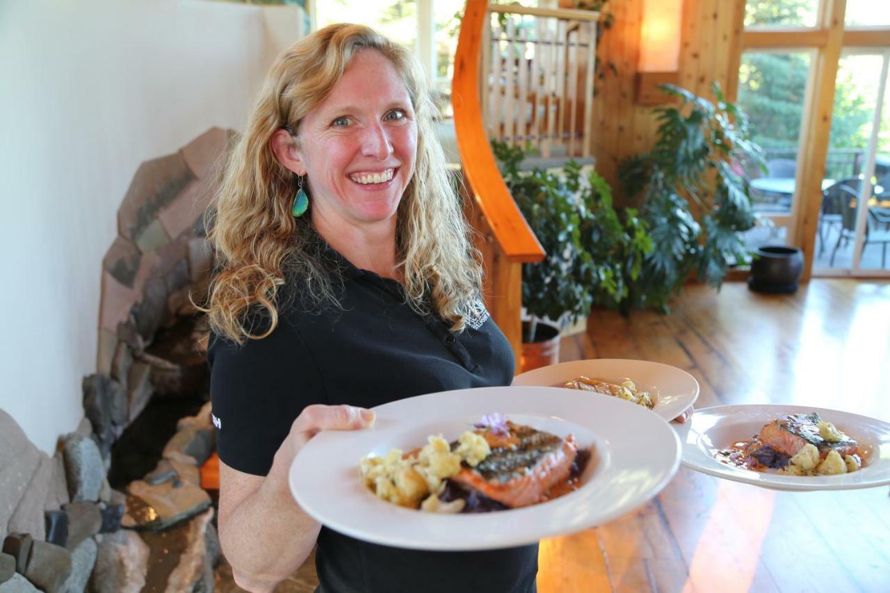Stillpoint Lodge - All-Inclusive Halibut Cove Luaran gambar