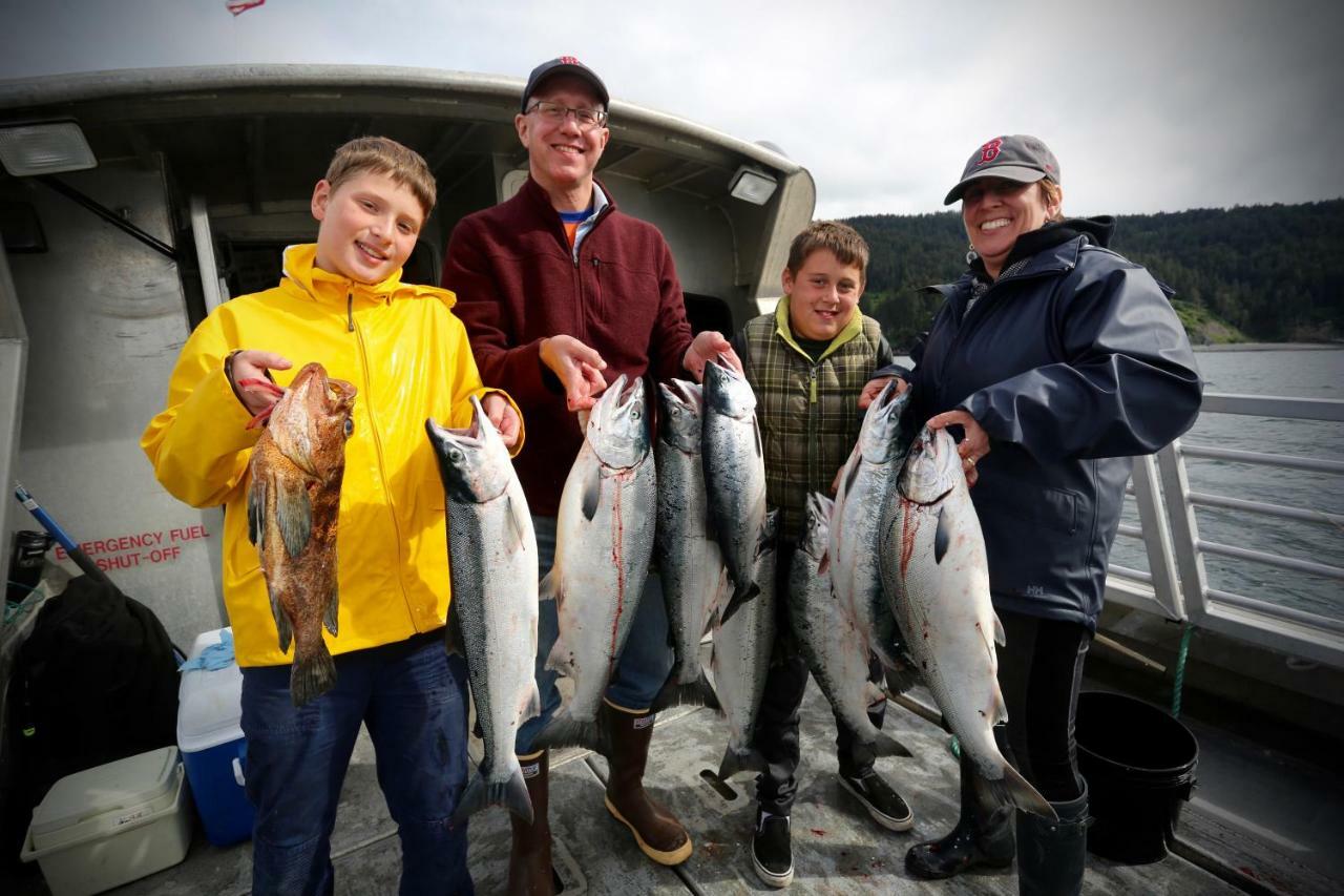 Stillpoint Lodge - All-Inclusive Halibut Cove Luaran gambar